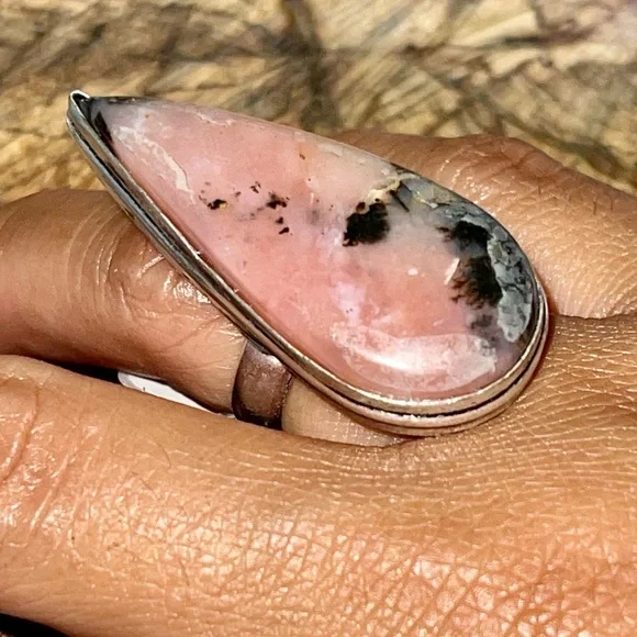 Teardrop Pink Peruvian Opal Ring Size 7 - Picture 6 of 9